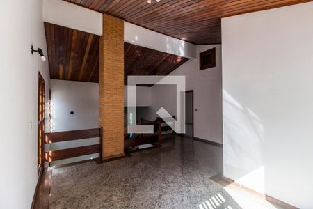 Casa de condomínio à venda com 320m², 5 quartos e 4 vagas Casa de condomínio à venda com 320m², 5 quartos e 4 vagasSala 2