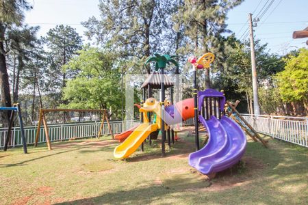 Casa de condomínio à venda com 320m², 5 quartos e 4 vagasÁrea comum - Playground