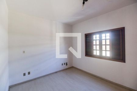 Casa de condomínio à venda com 320m², 5 quartos e 4 vagas Casa de condomínio à venda com 320m², 5 quartos e 4 vagasSuíte 3