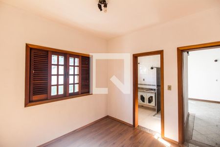 Casa de condomínio à venda com 320m², 5 quartos e 4 vagas Casa de condomínio à venda com 320m², 5 quartos e 4 vagasSuíte 4