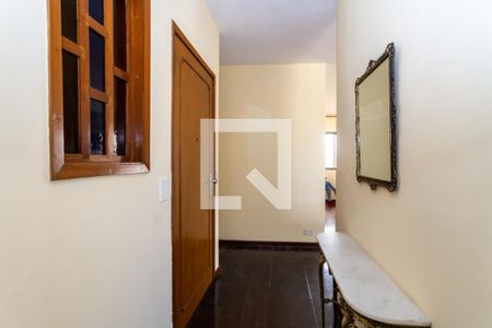 Apartamento para alugar com 296m², 3 quartos e 3 vagas Apartamento para alugar com 296m², 3 quartos e 3 vagasCorredor