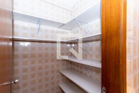 Apartamento para alugar com 296m², 3 quartos e 3 vagas Apartamento para alugar com 296m², 3 quartos e 3 vagasDespensa