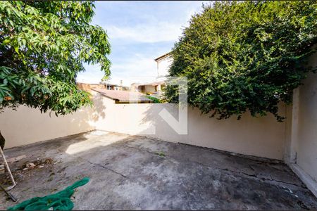 Casa à venda com 160m², 3 quartos e 3 vagas Casa à venda com 160m², 3 quartos e 3 vagasQuintal