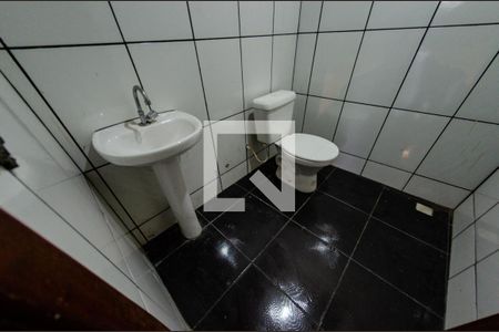 Casa à venda com 160m², 3 quartos e 3 vagas Casa à venda com 160m², 3 quartos e 3 vagasLavabo externo