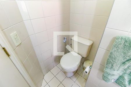 Apartamento à venda com 200m², 2 quartos e 3 vagas Apartamento à venda com 200m², 2 quartos e 3 vagasBanheiro da Suíte