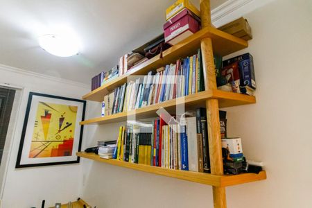 Apartamento à venda com 200m², 2 quartos e 3 vagas Apartamento à venda com 200m², 2 quartos e 3 vagasEscritório