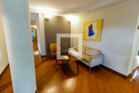 Apartamento à venda com 200m², 2 quartos e 3 vagas Apartamento à venda com 200m², 2 quartos e 3 vagasHall social