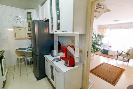 Apartamento à venda com 200m², 2 quartos e 3 vagas Apartamento à venda com 200m², 2 quartos e 3 vagasCozinha - Armários