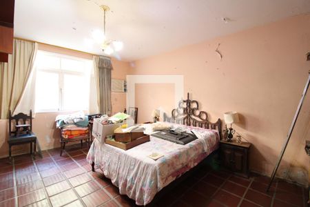 Casa à venda com 477m², 5 quartos e 3 vagasQuarto 5 - Suíte