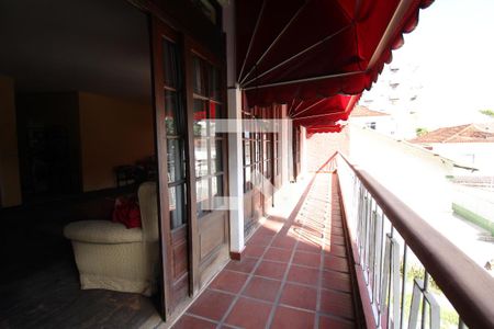 Casa à venda com 477m², 5 quartos e 3 vagasVaranda