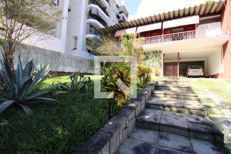 Casa à venda com 477m², 5 quartos e 3 vagasÁrea Externa - Frente