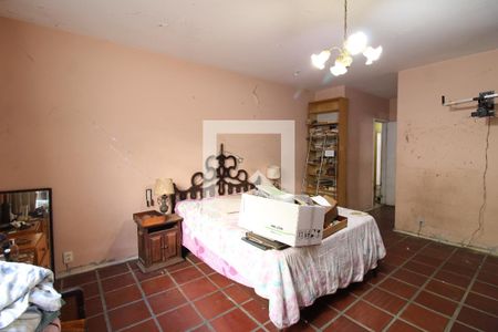 Casa à venda com 477m², 5 quartos e 3 vagasQuarto 5 - Suíte