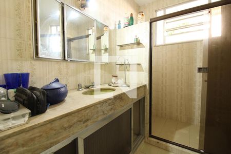 Casa à venda com 477m², 5 quartos e 3 vagasBanheiro do Quarto 6 - Suíte