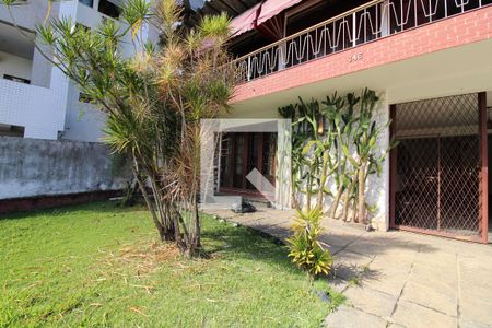 Casa à venda com 477m², 5 quartos e 3 vagasÁrea Externa - Frente