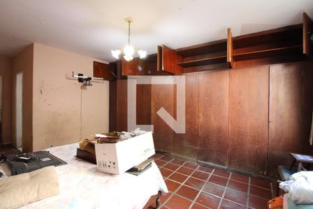 Casa à venda com 477m², 5 quartos e 3 vagasQuarto 5 - Suíte