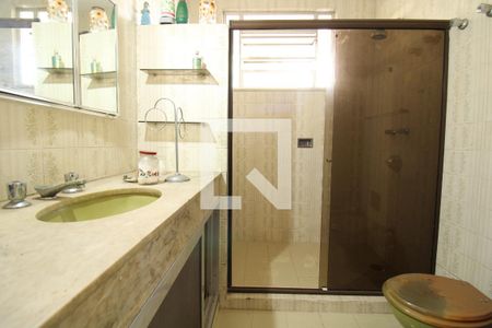 Casa à venda com 477m², 5 quartos e 3 vagasBanheiro do Quarto 6 - Suíte