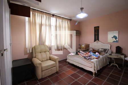 Casa à venda com 477m², 5 quartos e 3 vagasQuarto 2