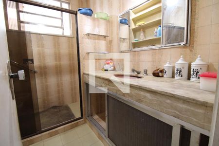 Casa à venda com 477m², 5 quartos e 3 vagasBanheiro do Quarto 5 - Suíte