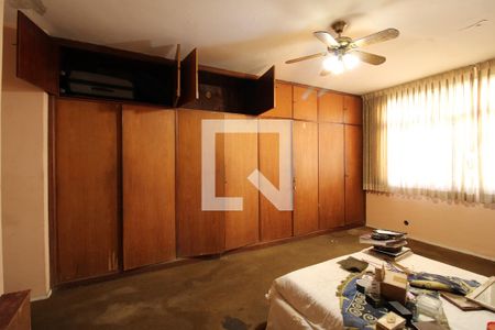 Casa à venda com 477m², 5 quartos e 3 vagasQuarto 6 - Suíte