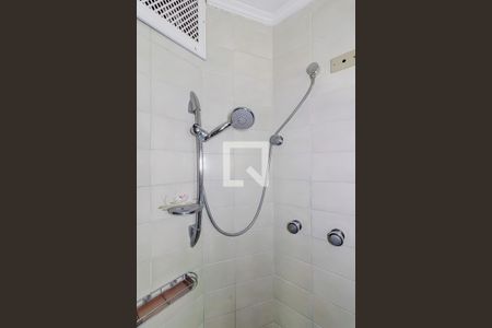 Apartamento para alugar com 270m², 4 quartos e 4 vagas Apartamento para alugar com 270m², 4 quartos e 4 vagasBanheiro da Suíte 2