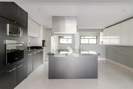 Apartamento para alugar com 270m², 4 quartos e 4 vagas Apartamento para alugar com 270m², 4 quartos e 4 vagasCozinha