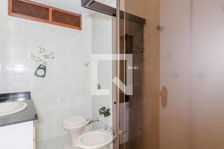 Apartamento para alugar com 270m², 4 quartos e 4 vagas Apartamento para alugar com 270m², 4 quartos e 4 vagasBanheiro da Suíte 1