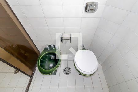 Apartamento para alugar com 270m², 4 quartos e 4 vagas Apartamento para alugar com 270m², 4 quartos e 4 vagasBanheiro da Suíte 2