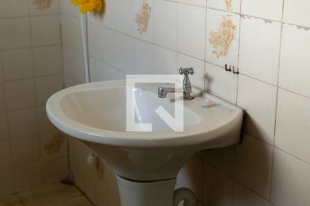 Casa à venda com 176m², 2 quartos e 1 vagaBanheiro