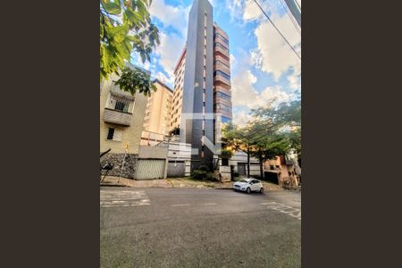 Apartamento à venda com 164m², 4 quartos e 3 vagas Apartamento à venda com 164m², 4 quartos e 3 vagasFachada