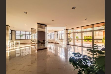 Apartamento à venda com 164m², 4 quartos e 3 vagas Apartamento à venda com 164m², 4 quartos e 3 vagasHall