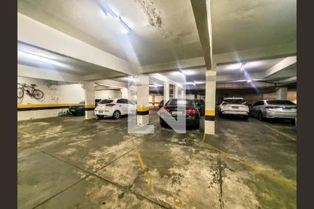 Apartamento à venda com 164m², 4 quartos e 3 vagas Apartamento à venda com 164m², 4 quartos e 3 vagasEstacionamento