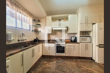 Apartamento à venda com 164m², 4 quartos e 3 vagas Apartamento à venda com 164m², 4 quartos e 3 vagasCozinha