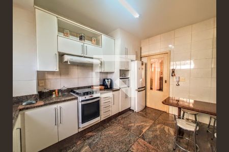 Apartamento à venda com 164m², 4 quartos e 3 vagas Apartamento à venda com 164m², 4 quartos e 3 vagasCozinha