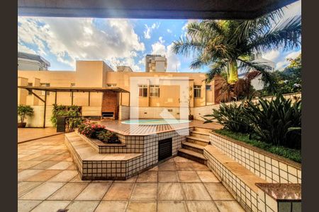 Apartamento à venda com 164m², 4 quartos e 3 vagas Apartamento à venda com 164m², 4 quartos e 3 vagasÁrea comum - Piscina