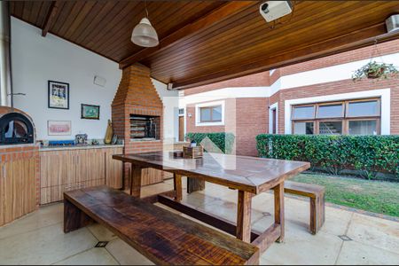 Casa à venda com 350m², 4 quartos e 5 vagasChurrasqueira