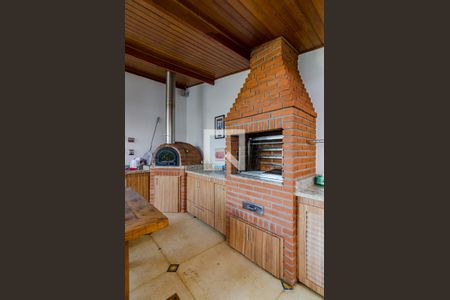 Casa à venda com 350m², 4 quartos e 5 vagasChurrasqueira