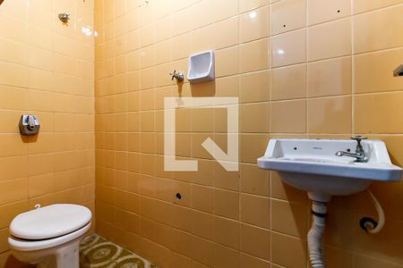 Casa à venda com 140m², 3 quartos e 2 vagasBanheiro de Serviço