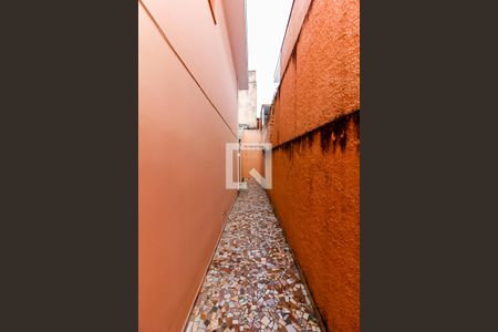 Casa à venda com 140m², 3 quartos e 2 vagasCorredor