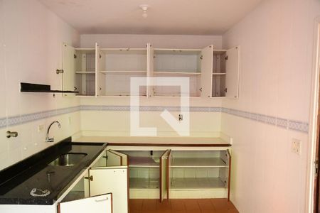 Casa de condomínio para alugar com 237m², 4 quartos e 2 vagasCozinha