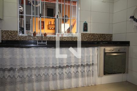 Casa à venda com 227m², 4 quartos e 4 vagasCozinha