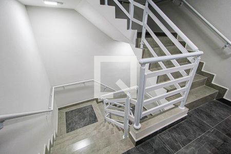Apartamento à venda com 81m², 2 quartos e 1 vagaEscadas prédio