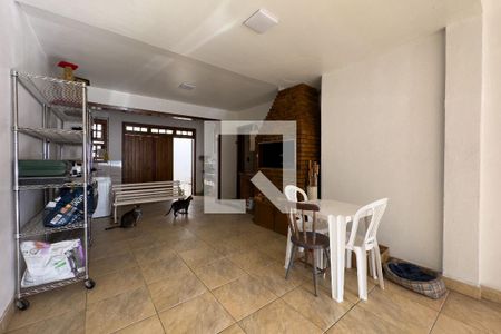 Casa à venda com 190m², 4 quartos e 3 vagas Casa à venda com 190m², 4 quartos e 3 vagasGaragem