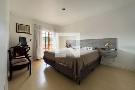 Casa à venda com 190m², 4 quartos e 3 vagas Casa à venda com 190m², 4 quartos e 3 vagasSuíte