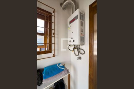 Casa à venda com 190m², 4 quartos e 3 vagas Casa à venda com 190m², 4 quartos e 3 vagasÁrea de Serviço