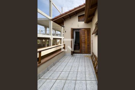 Casa à venda com 190m², 4 quartos e 3 vagas Casa à venda com 190m², 4 quartos e 3 vagasVaranda do Quarto 3