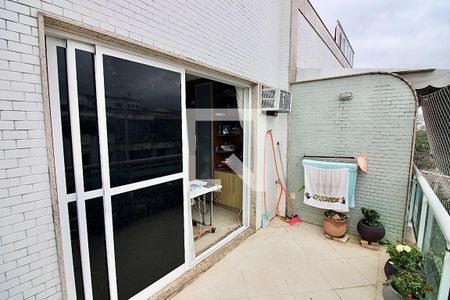 Apartamento à venda com 224m², 5 quartos e 2 vagas Apartamento à venda com 224m², 5 quartos e 2 vagasVaranda da Suíte 2