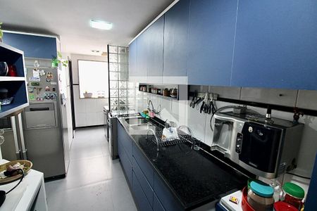Apartamento à venda com 224m², 5 quartos e 2 vagas Apartamento à venda com 224m², 5 quartos e 2 vagasCozinha