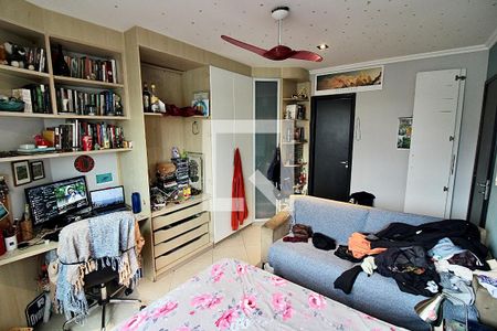 Apartamento à venda com 224m², 5 quartos e 2 vagas Apartamento à venda com 224m², 5 quartos e 2 vagasSuíte  3