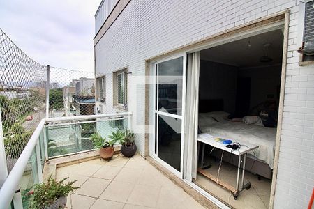 Apartamento à venda com 224m², 5 quartos e 2 vagas Apartamento à venda com 224m², 5 quartos e 2 vagasVaranda da Suíte 2