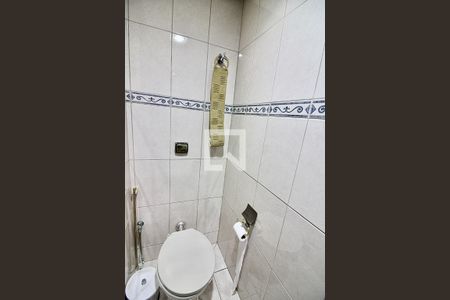 Apartamento à venda com 224m², 5 quartos e 2 vagas Apartamento à venda com 224m², 5 quartos e 2 vagasBanheiro da Suíte 1